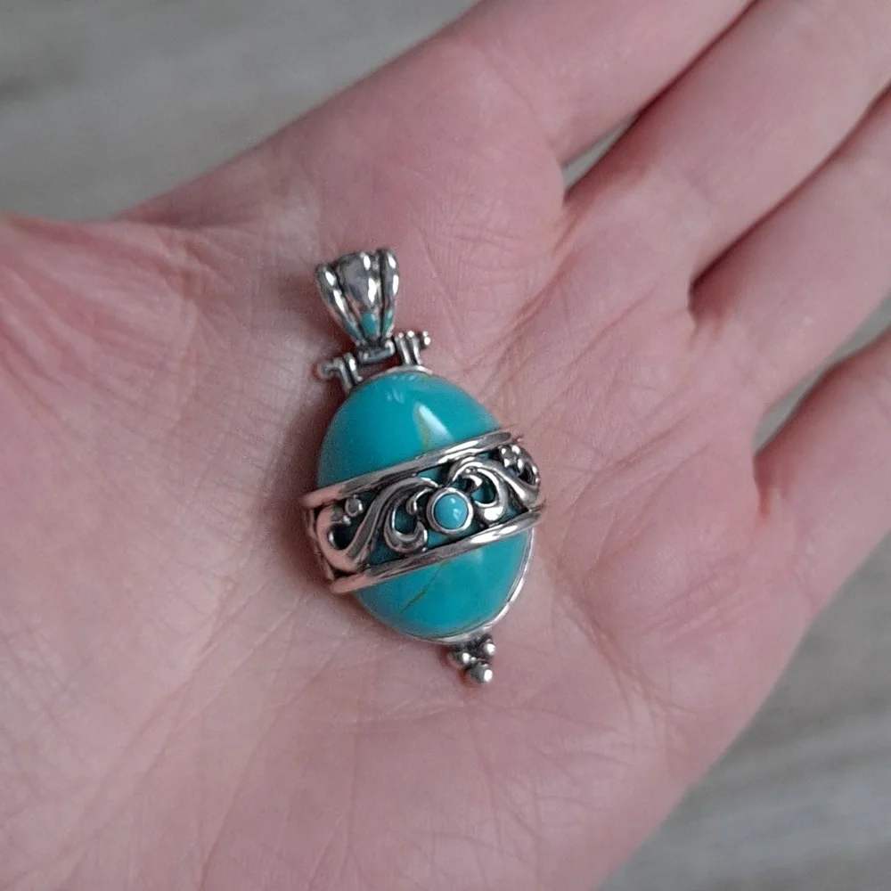 Sterling silver and turquoise pendant - Picture 9 of 11